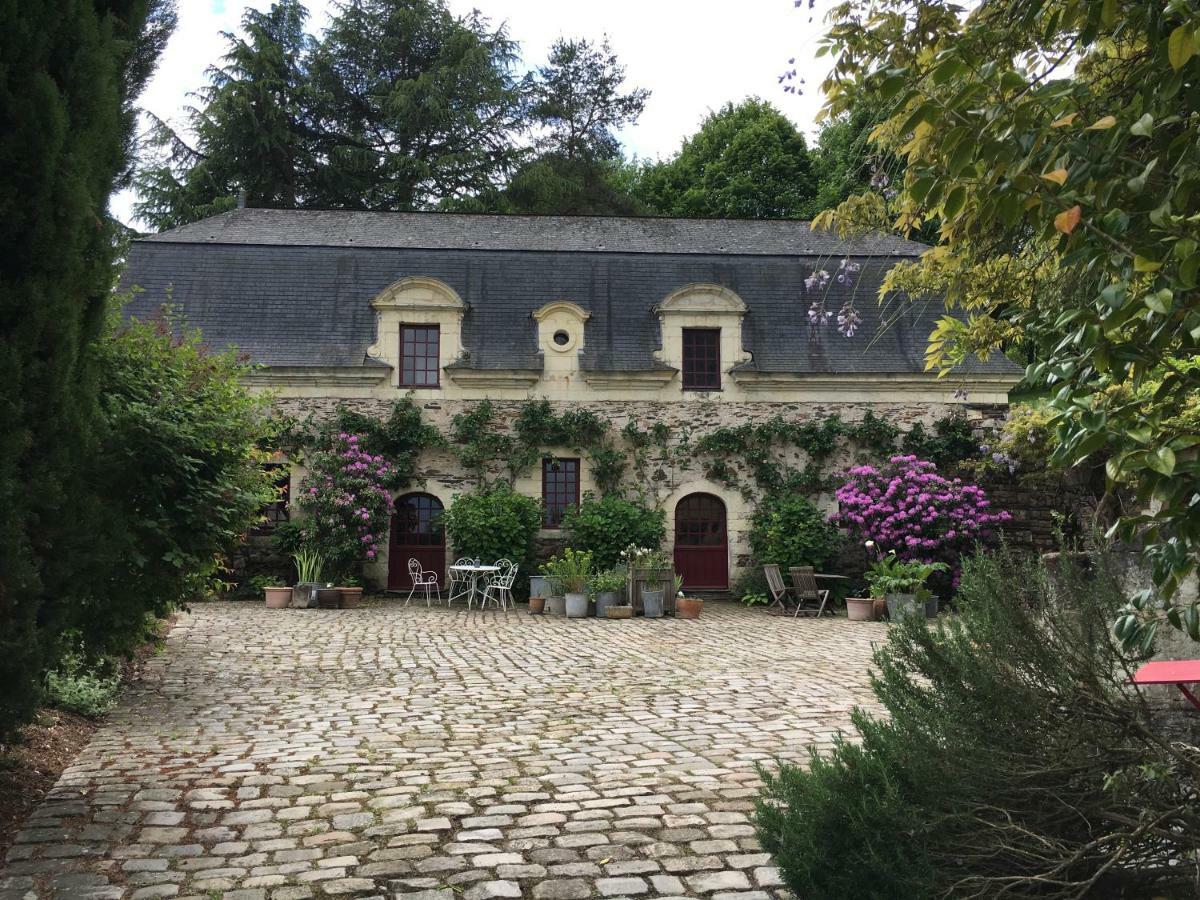 Manoir De La Groye Hotel Saint-Saturnin-sur-Loire Bagian luar foto