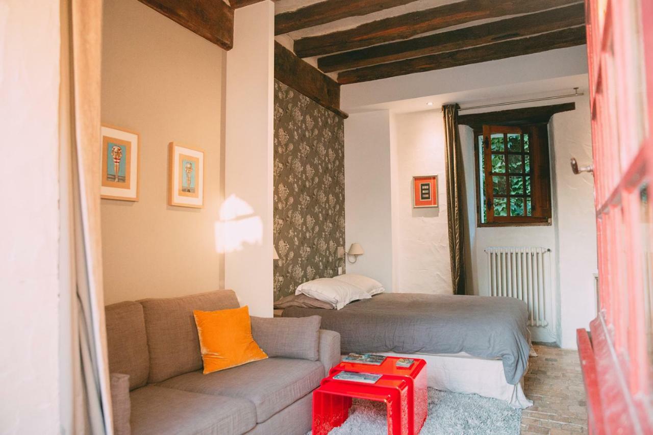 Manoir De La Groye Hotel Saint-Saturnin-sur-Loire Bagian luar foto